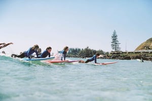 Coolangatta: Kindergroepsles surfen Kirra, Gold Coast (-16)