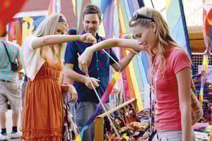 ゴールドコースト：バイロンベイでリラックス（シャトルバスでの移動サービス付き）