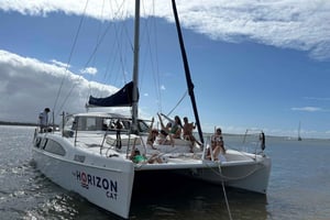 ゴールドコースト：最大30名様までご利用可能なプライベートカタマランクルーズ