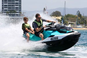 サーファーズパラダイス：30分ジェットスキーツアー