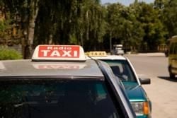 Transporte público y Taxi