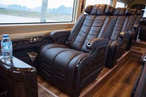 Traslado de ida entre Hanoi y Ha Long en autobús limusina