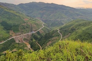 2D1N biltur til Bac Ha-distriktet: Eventyr og weekendmarked