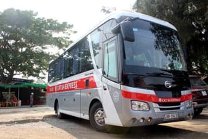 Bustransfer von Cat Ba nach Hanoi