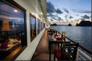 Fra Hanoi: 2-dages Ha Long-bugten og Bai Tu Long Premium-krydstogt