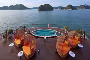 Fra Hanoi: 2-dagers Ha Long Bay med Indochine Premium Cruise