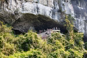 From Hanoi: 2-Day Ha Long Bay Cruise & Ninh Binh UNESCO Tour