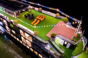 Crucero de 2 días en la bahía de Halong con 5 estrellas, comidas y kayak