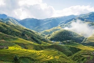 From Hanoi: 2-Day Overnight Sapa Tour by Limousine