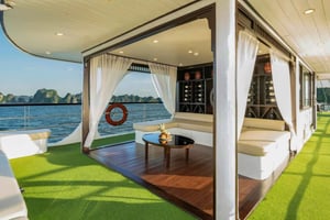 Von Hanoi: Private VIP-Charter-Kreuzfahrt in der Halong-Bucht | Flexibel