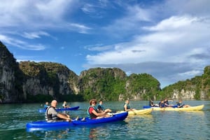 Fra Hanoi: Halong-bugten, Sung Sot, Titop-øen og Luon-hulen