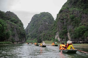 Desde Hanoi: Excursión de un día a Hoa Lu, Tam Coc y la Cueva de Mua