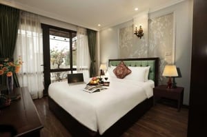 Golden Sail Hotel & Spa