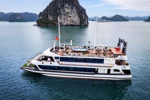 Ha Long & Bai Tu Long-bugtkrydstogt med kajakroning og frokostbuffet