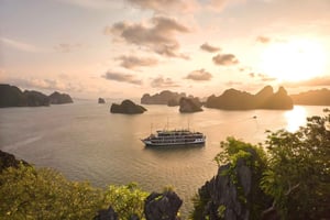 Hanoi: 3D2N Ha Long & Lan Ha Bay med Le Journey Elegance Cruise