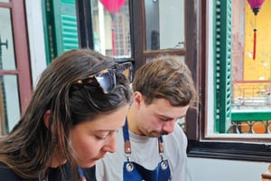 Hanoi: Workshop zur Herstellung von Messingschmuck