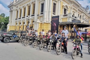 Hanoi Food, Culture, Sightseeing & Fun By Vintage Motorbike