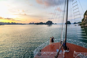 Hanoi: crociera di lusso di 2 giorni nelle baie di Ha Long e Lan Ha