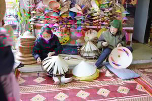 Ханой: ладан, деревни шляп и Нин Бин, тур по Транг Ан