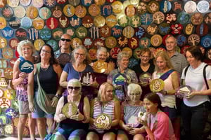 Hanói: Oficina de Pintura em Lacado com Incrustação de Cascas de Ovo