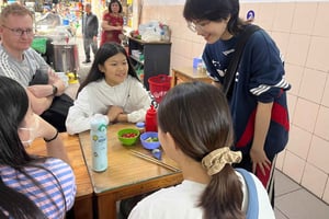 Hanoi: Byvandring med guide i det gamle kvarter med gademad