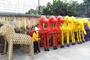 Hanoin mystiset käsityöt: henkinen taide- ja lakkakierros