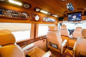 Hanoi: Transport til Ha Long havn og retur daglig limousinebus