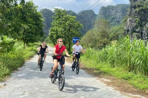 Ninh Binh elcykeltur – Tam Coc skjulte landskaber og madlavning