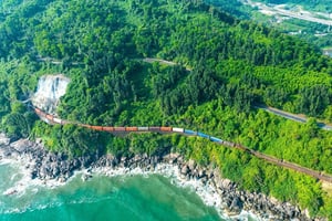 Aventura en Sapa: tour de 2 días por Fansipan y Cat Cat