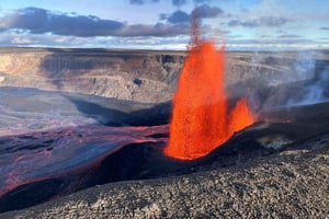 Хило: поход к трещине Килауэа 8, вулканы и водопады