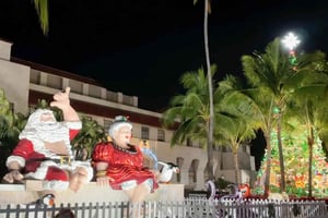 Honolulu: Vagnstur med julbelysning med Honolulu Hale