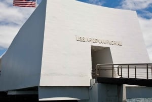 Oahu: Pearl Harbor, Arizona Memorial & Honolulu Stadsrondleiding