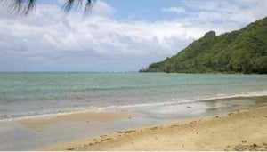 Kahana Bay Beach Park