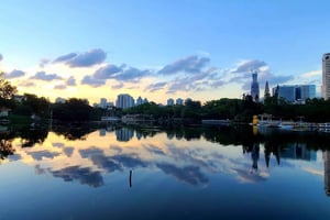 Tour storico e di intrattenimento della città più giovane della Cina