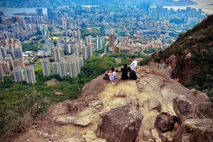 Hong Kong: Lion Rock Ridge Views Guided Hike (4 Hours)