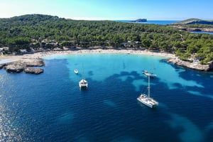 Ibiza: Beach and Cave Snorkeling Tour by Boat