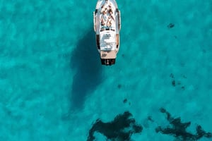 Ibiza: Aluguer de barco por um dia inteiro num iate tradicional das Baleares