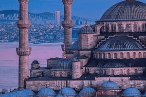 Fast-Paced Istanbul Tour with VIP Car for Layover Passengers