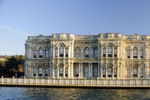 Full-Day Tour with 2 Continents in 1 Day