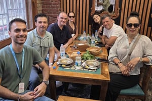 Istanbul: 2-Continent Food Tour with Ferry Ride