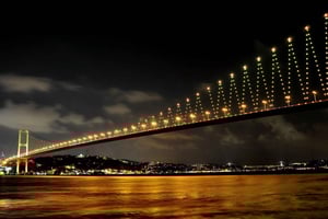 Istanbul: A short trip along the Bosphorus in the evening