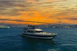 Istanbul: Bosphorus Sunset Cruise on Yacht with Live Guide