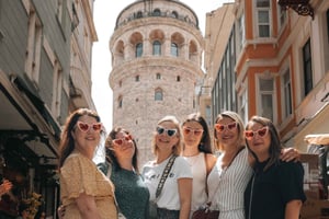 Istanbul: Galata Tower, Bosphorus & Hidden Gems Photo Shoot