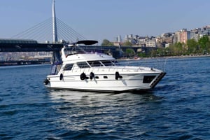 Istanbul: Luxury Yacht on Bosphorus