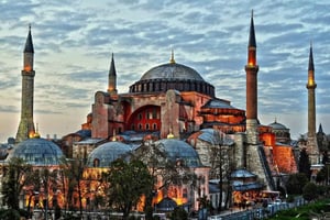Istanbul: Old Town Tour and Bosphorus Lunch Cruise