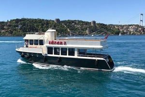 Istanbul: Private Bosphorus Boat Cruise