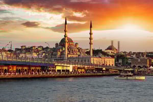 Istanbul: Semi Private Bosphorus Tour