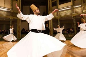 Istanbul: Traditional Turkish Dinner and Dervish Experience