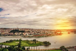 Soap Opera tour: Golden Horn via Public Ferry – Half Day