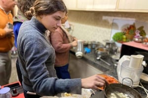 Holi med lokal familie i Jaipur og madlavningskurser i huset
